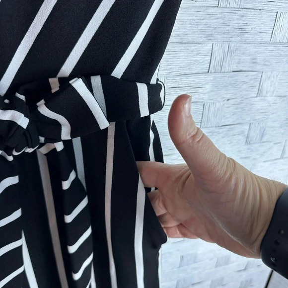 Ann Taylor Black & White Jumpsuit striped evening business casual plus size - Picture 4 of 13